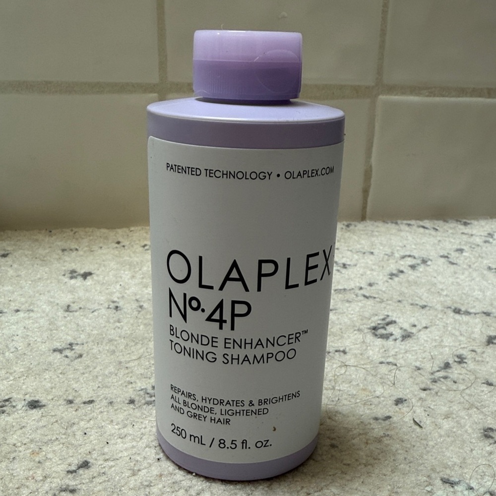 OLAPLEX No.4P Blonde Enhancer Shampoo - Light Purple